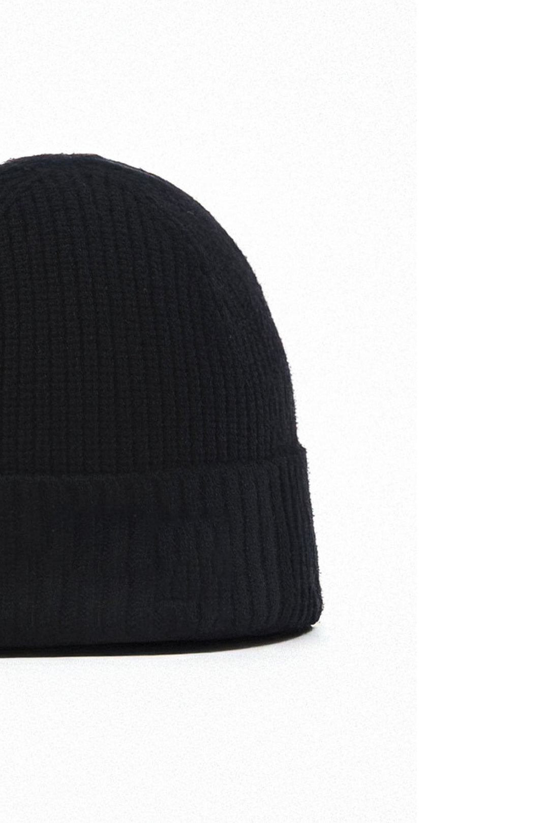 Black NY Classic Knitted Beanie - W23 - UBH0026