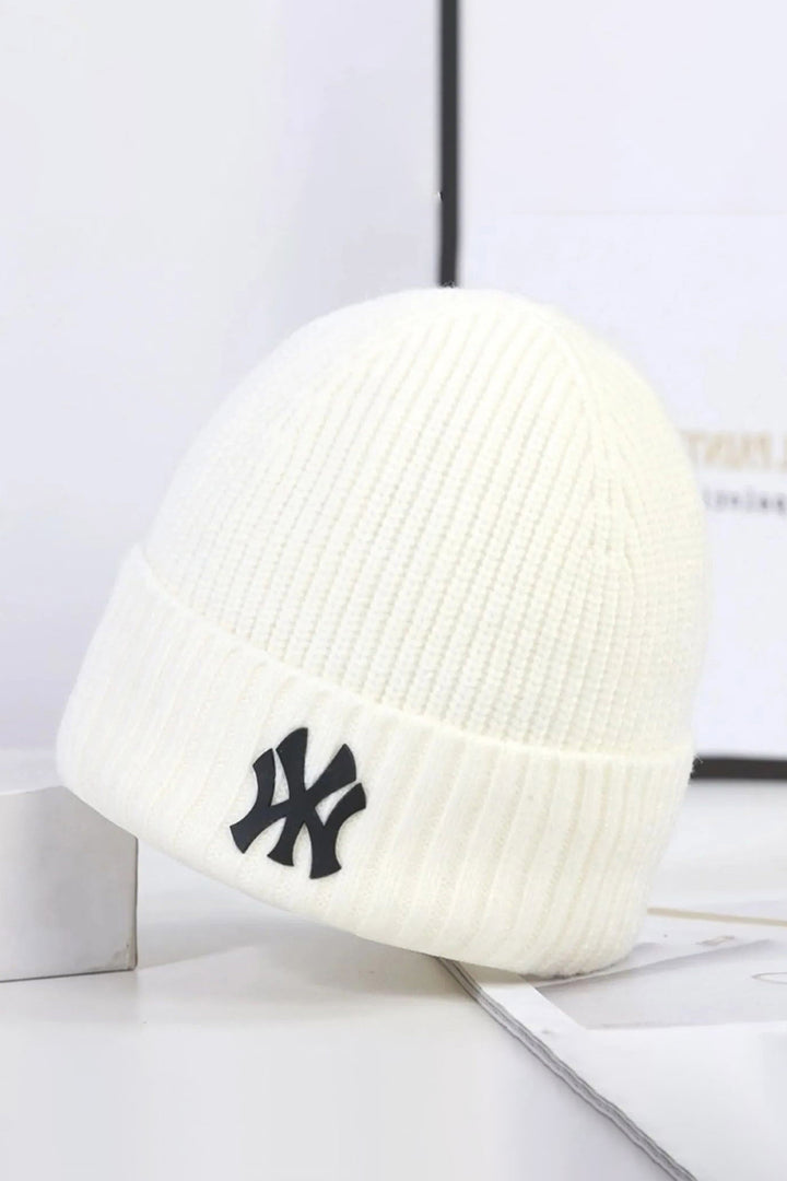 White NY Classic Knitted Beanie - W23 - UBH0027